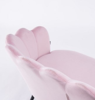 tapicerowana sofa różowa muszelka